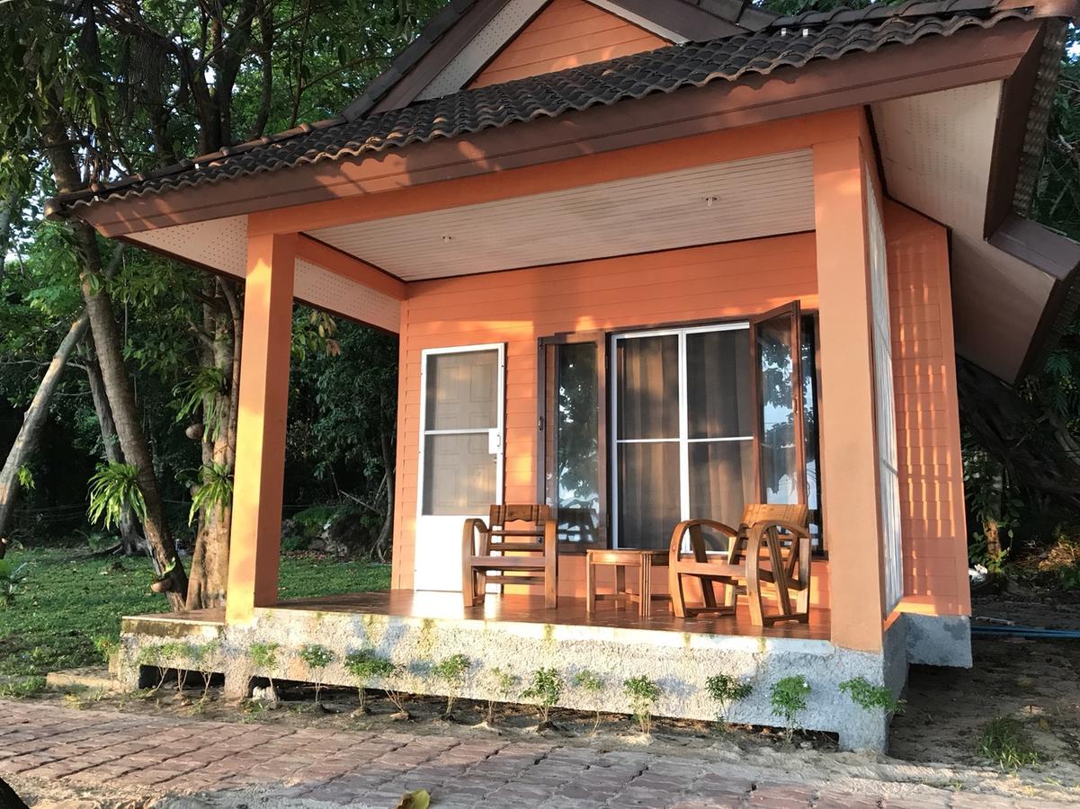 Hôtel Paradise Beachfront Bungalows à Ko Kradan Extérieur photo