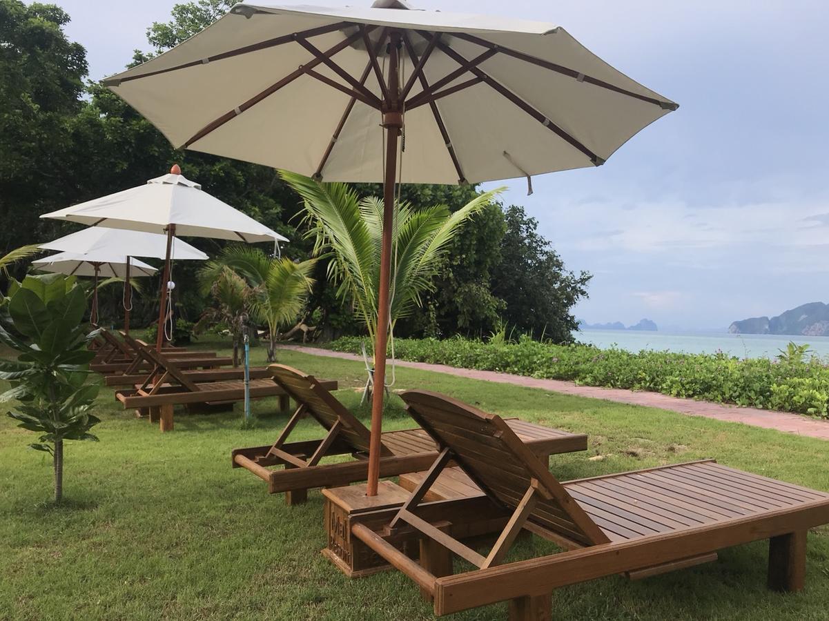 Hôtel Paradise Beachfront Bungalows à Ko Kradan Extérieur photo