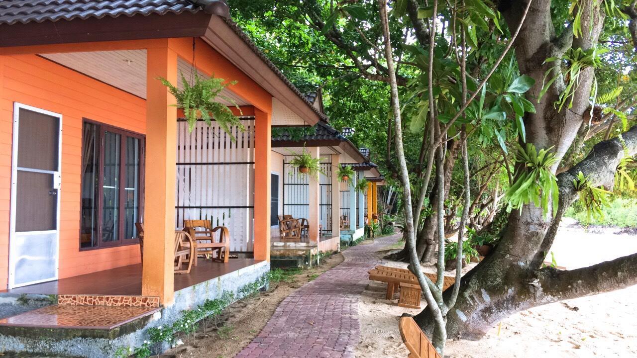 Hôtel Paradise Beachfront Bungalows à Ko Kradan Extérieur photo